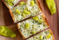 Spicy Peperoncini Garlic Bread Recipe for Flavorful Slices