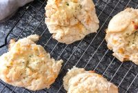 Air Fryer Cheddar Biscuits: Crispy, Flaky Recipe
