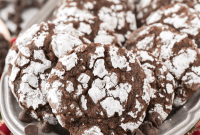 Chewy Chocolate Crinkle Cookies Recipe for Perfectly Soft Centers