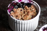 Gluten-Free Blueberry Crisp with Oat Topping