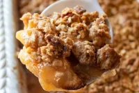 Classic Apple Crisp Recipe for Cozy Fall Desserts