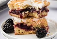 Irresistible Blackberry Pie Squares Recipe for Summer Gatherings