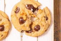 Walnut Chocolate Chip Cookie Recipe — Crispy Edges, Chewy Center