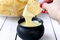Creamy White Cheese Sauce Without Flour — Smooth, Quick Recipe