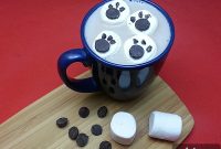 Polar Bear Paw Marshmallows for Creamy Hot Chocolate