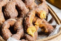 Pumpkin Spice Soft Pretzels Recipe for Fall Gatherings
