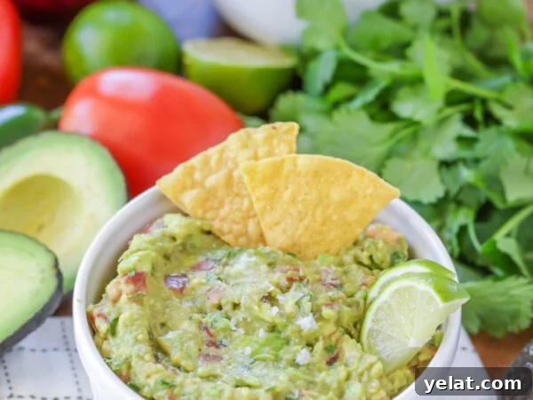 Authentic Mexican Chilaquiles Recipe: Classic Red and Green Variations 6 img 126838 12