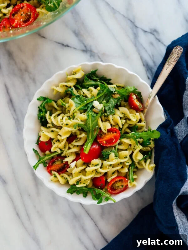 45 Portable Lunch Recipes for Meal Prep and On-the-Go Meals 29 pasta salad with pesto