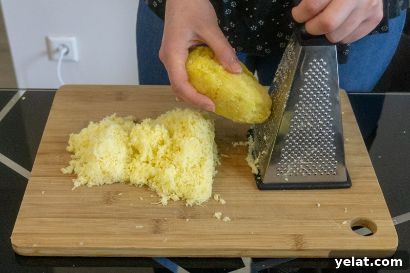 Homemade Gnocchi Without a Ricer: Step-by-Step Potato Gnocchi Guide 3 Grating the potatoes for your gnocchi