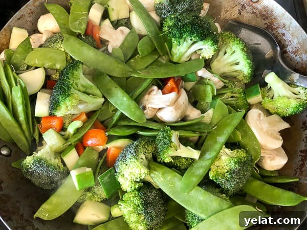 Authentic Thai Green Curry with Shrimp Recipe for Dinner 5 img 16655 4