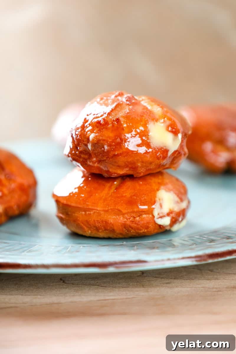 Crème Brûlée–Filled Donuts: Decadent Custard-Stuffed Doughnuts 6 img 168000 6