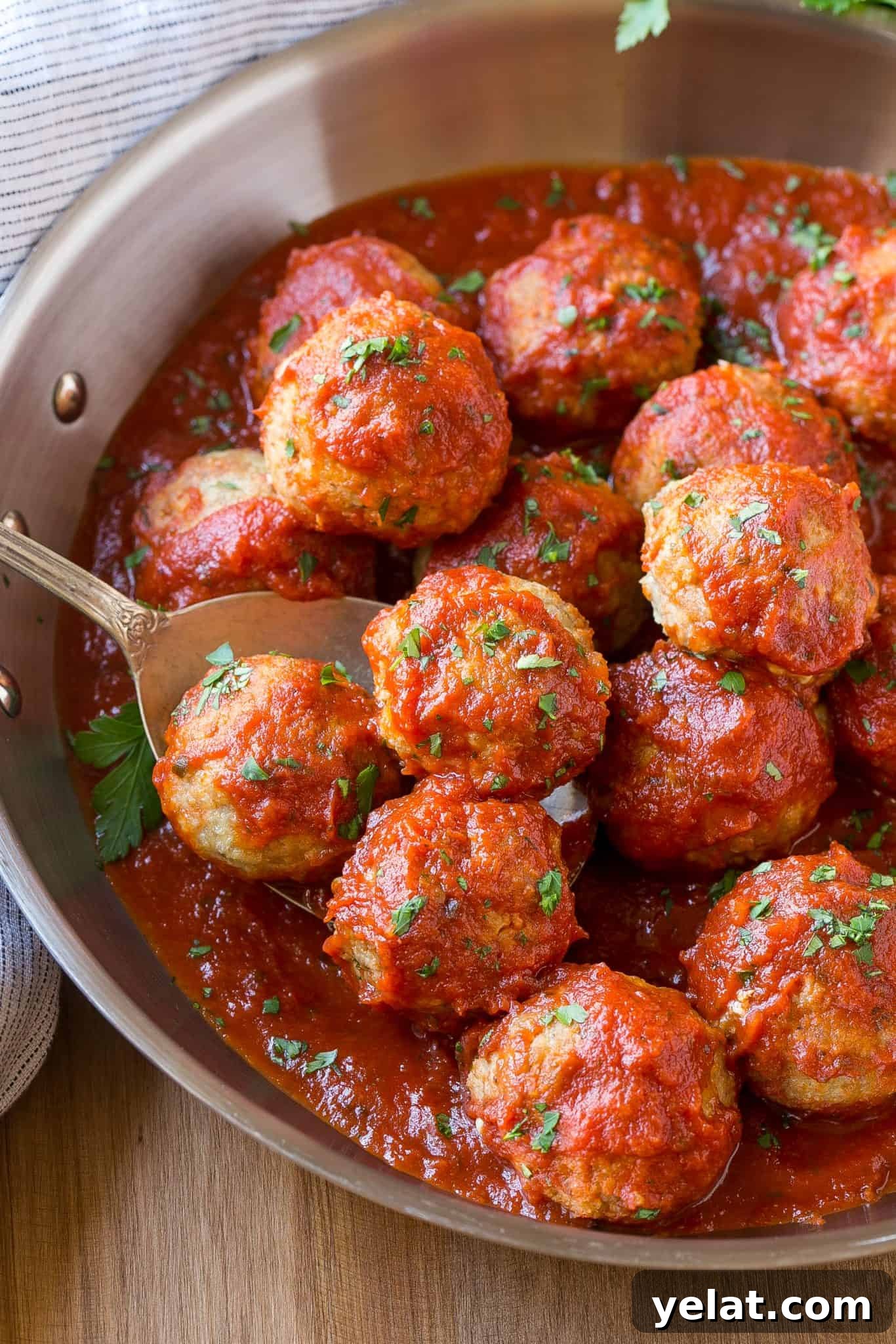Italian Baked Turkey Meatballs with Herbed Tomato Sauce 4 italian turkey meatballs