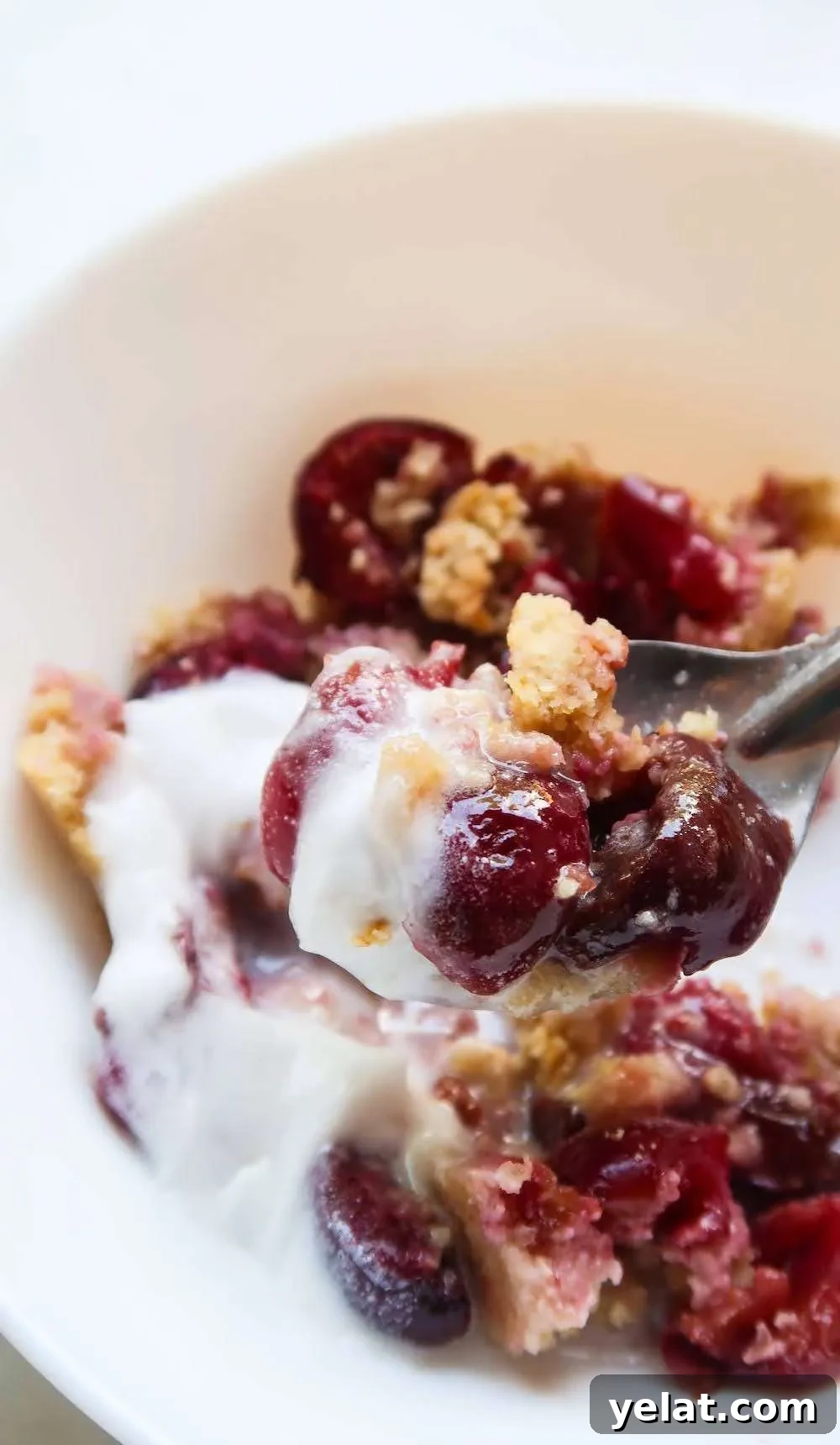 15 Delicious Vegan Baking Recipes for Every Occasion 6 healthy oatmeal cherry crumble for breakfast