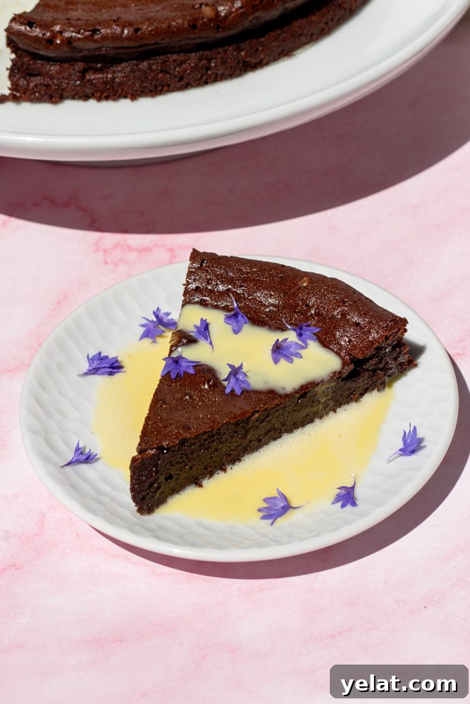 Decadent Flourless Chocolate Cake Recipe for Rich, Fudgy Dessert 3 flourless chocolate torte