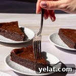 Decadent Flourless Chocolate Cake Recipe for Rich, Fudgy Dessert 6 flourless chocolate torte